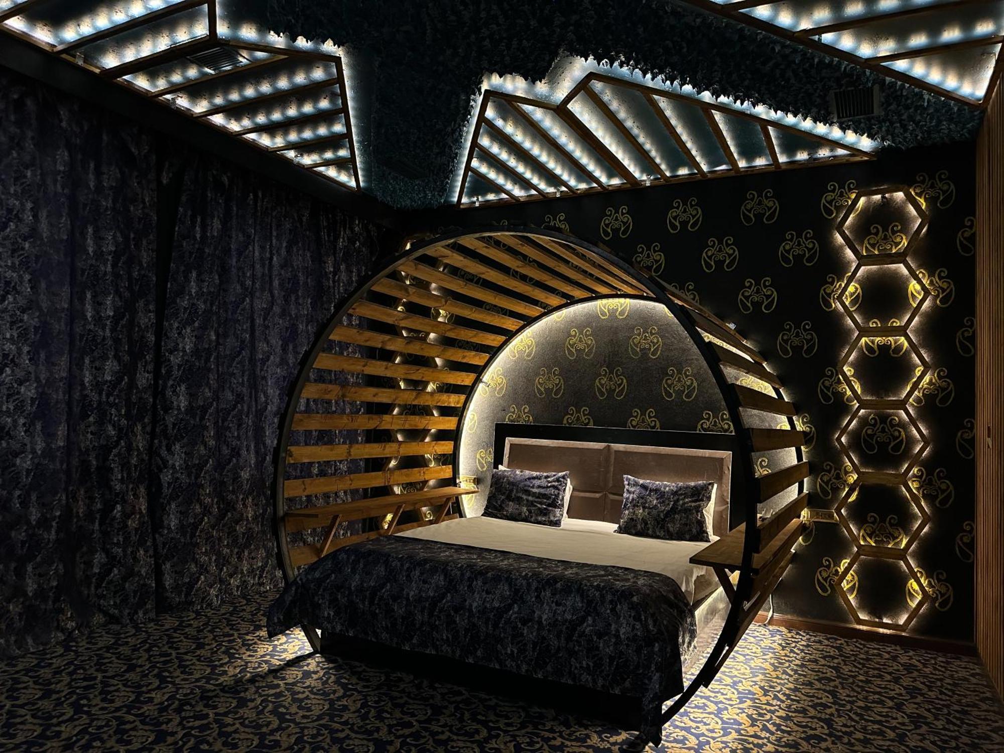 Cinema Plaza Hotel Baku Exterior foto
